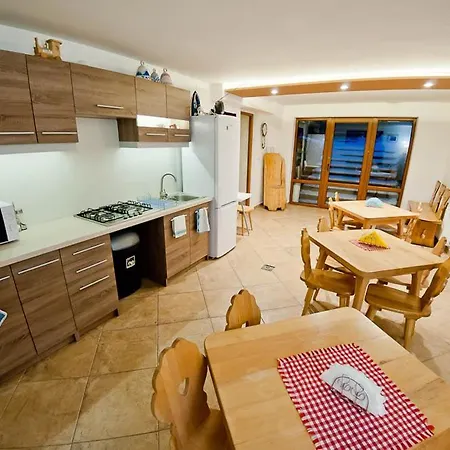 Topaz Homestay *